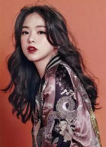 正三角形脸的明星,揭秘他们的独特魅力与时尚风采