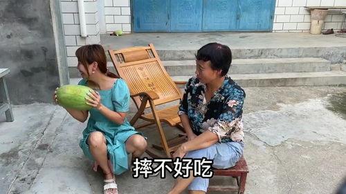 吃瓜妈妈拉不回来